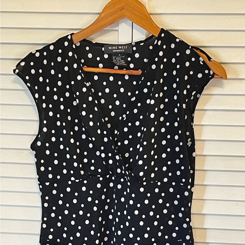 Nine West Black and White Sleeveless Top Size L